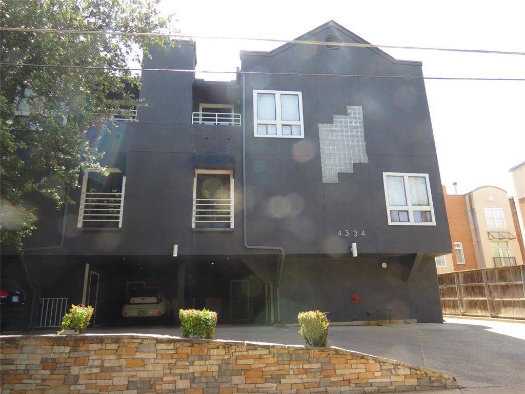 4334 Buena Vista Street, #G, Dallas, TX 75205 4334 Buena Vista Street, #G, Dallas, TX 75205
