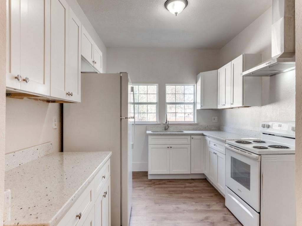 1628 Poplar Street, Dallas, TX 75215 1628 Poplar Street, Dallas, TX 75215