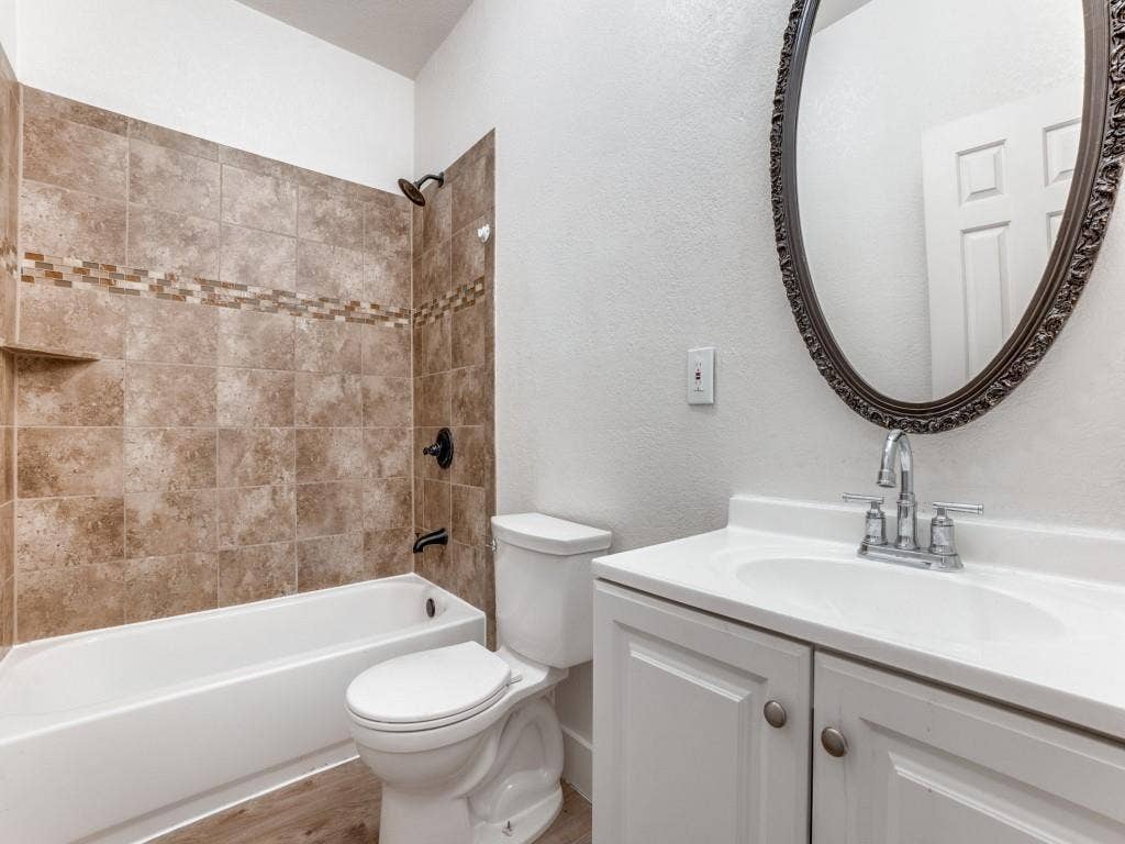 1628 Poplar Street, Dallas, TX 75215 1628 Poplar Street, Dallas, TX 75215