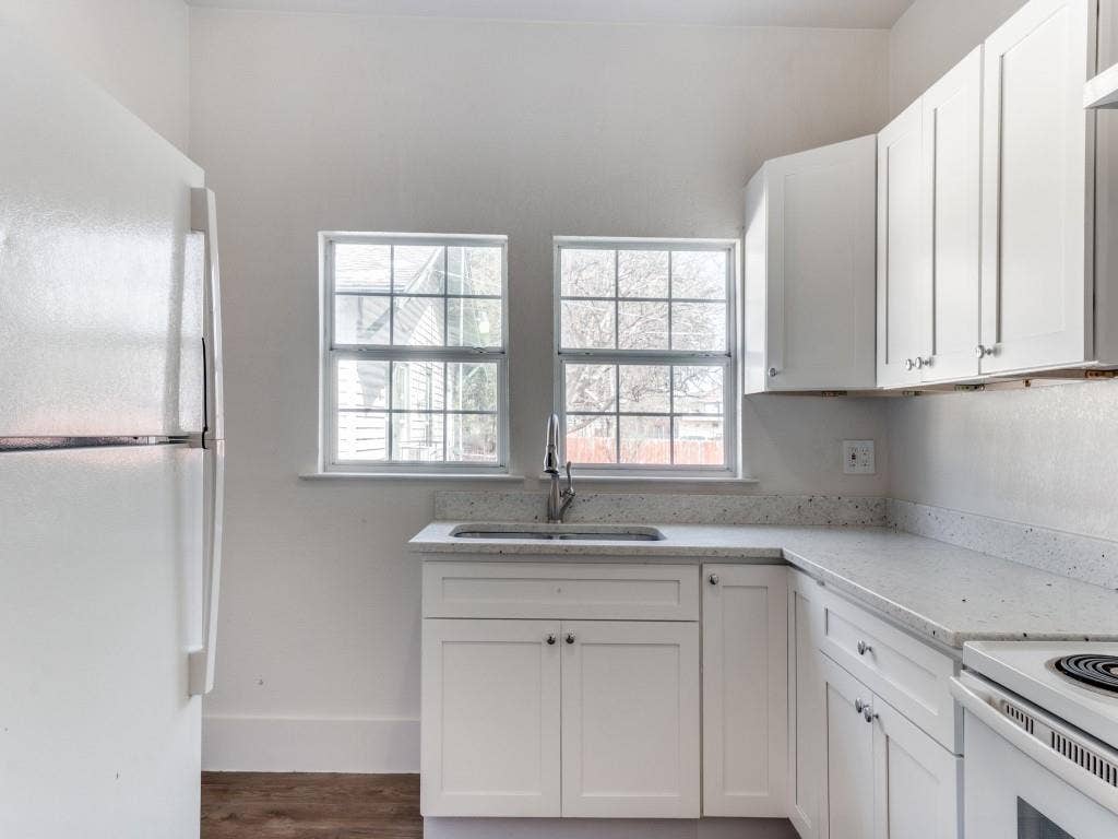 1628 Poplar Street, Dallas, TX 75215 1628 Poplar Street, Dallas, TX 75215