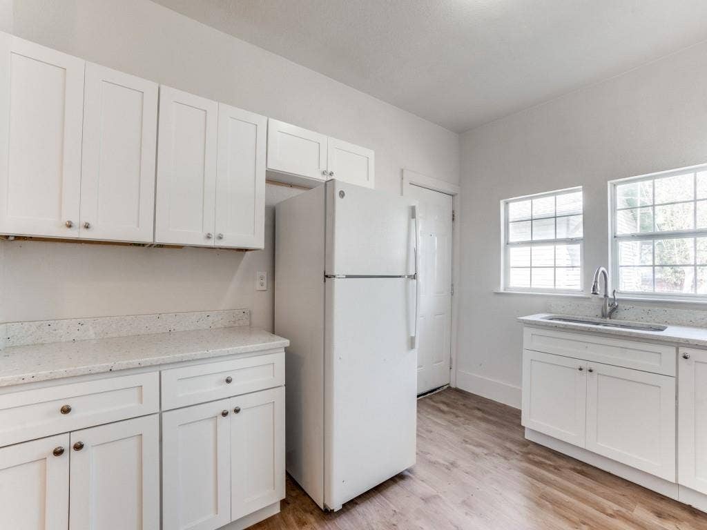 1628 Poplar Street, Dallas, TX 75215 1628 Poplar Street, Dallas, TX 75215