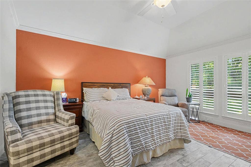 116 E 8th Street, Irving, TX 75060 116 E 8th Street, Irving, TX 75060