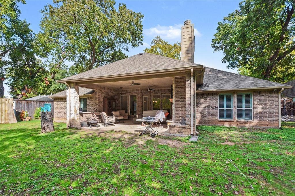 116 E 8th Street, Irving, TX 75060 116 E 8th Street, Irving, TX 75060