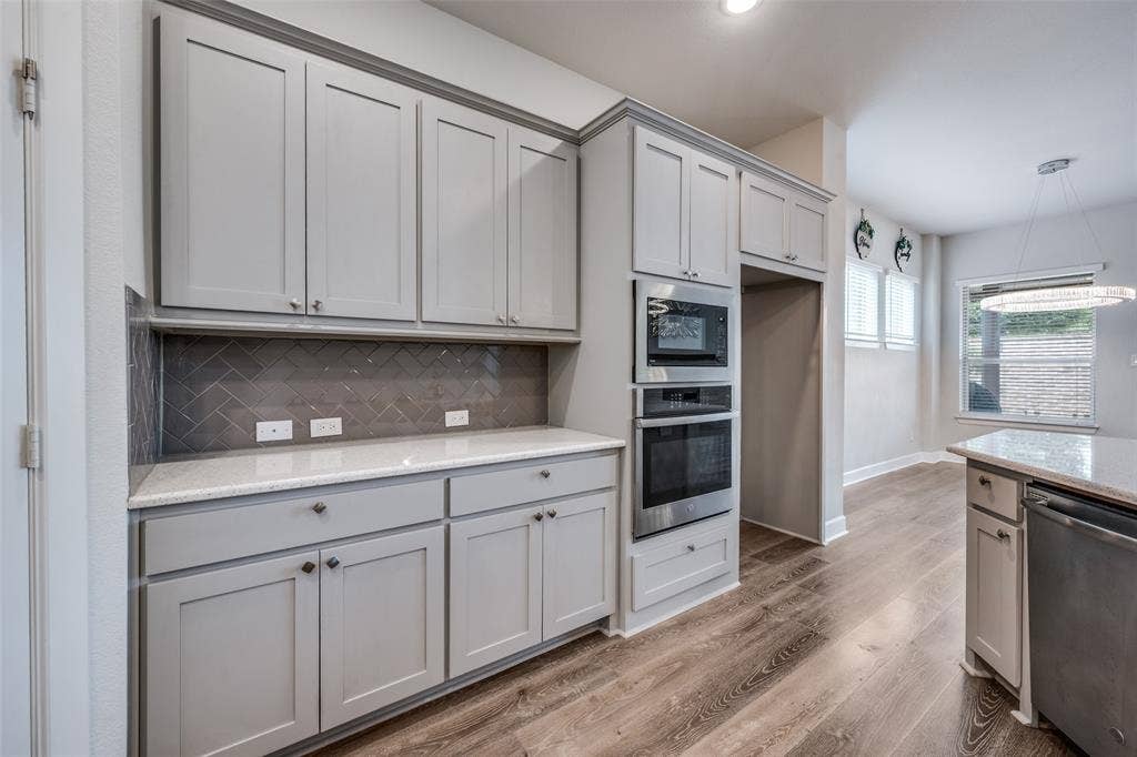 2615 High Bluff Drive, Mansfield, TX 76063