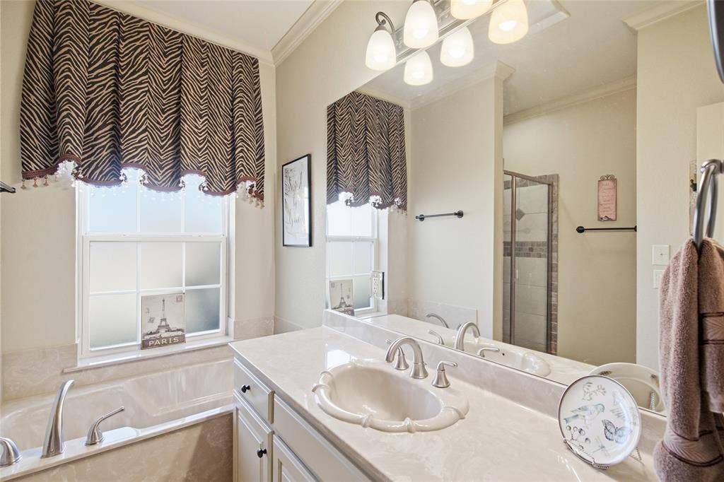 800 Cottonwood Court, Stephenville, TX 76401