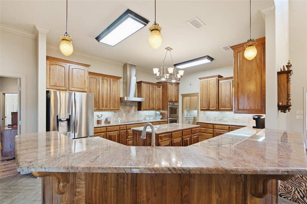 800 Cottonwood Court, Stephenville, TX 76401