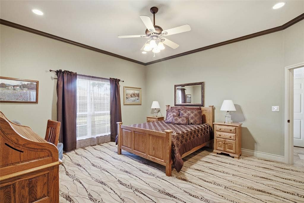 800 Cottonwood Court, Stephenville, TX 76401