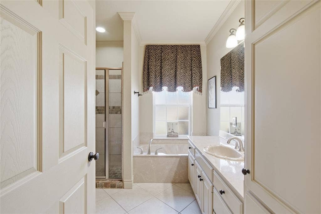 800 Cottonwood Court, Stephenville, TX 76401