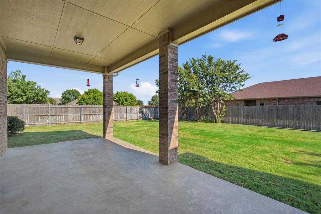 800 Cottonwood Court, Stephenville, TX 76401