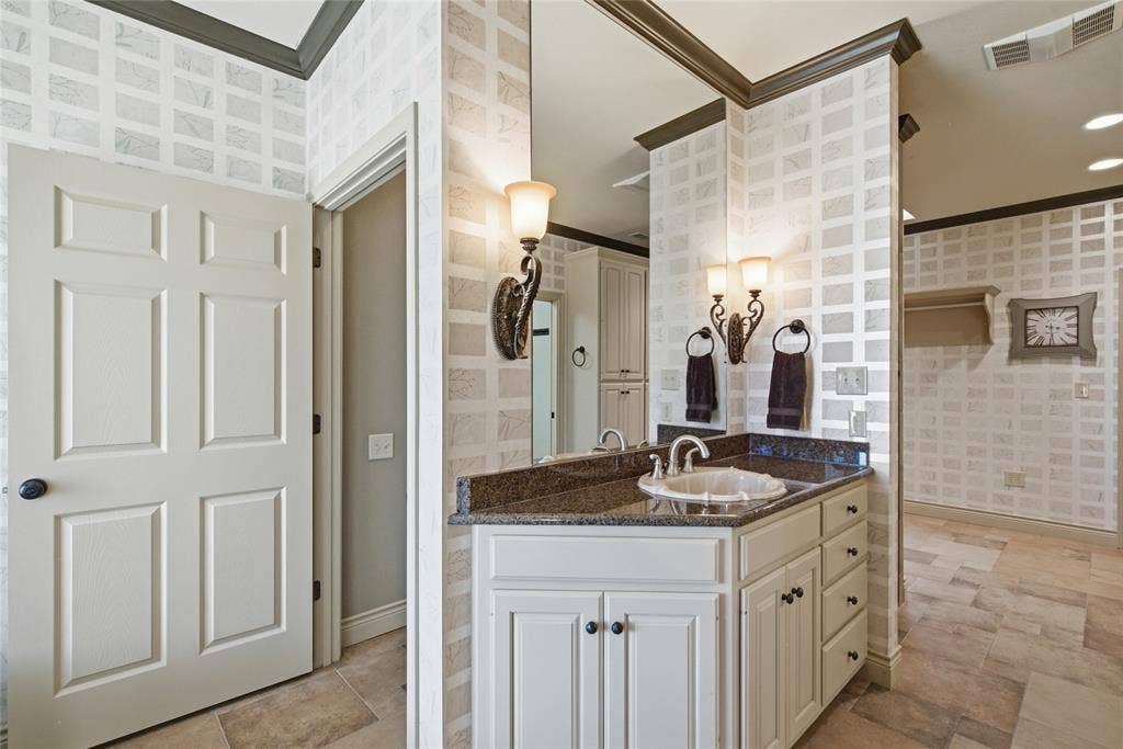 800 Cottonwood Court, Stephenville, TX 76401