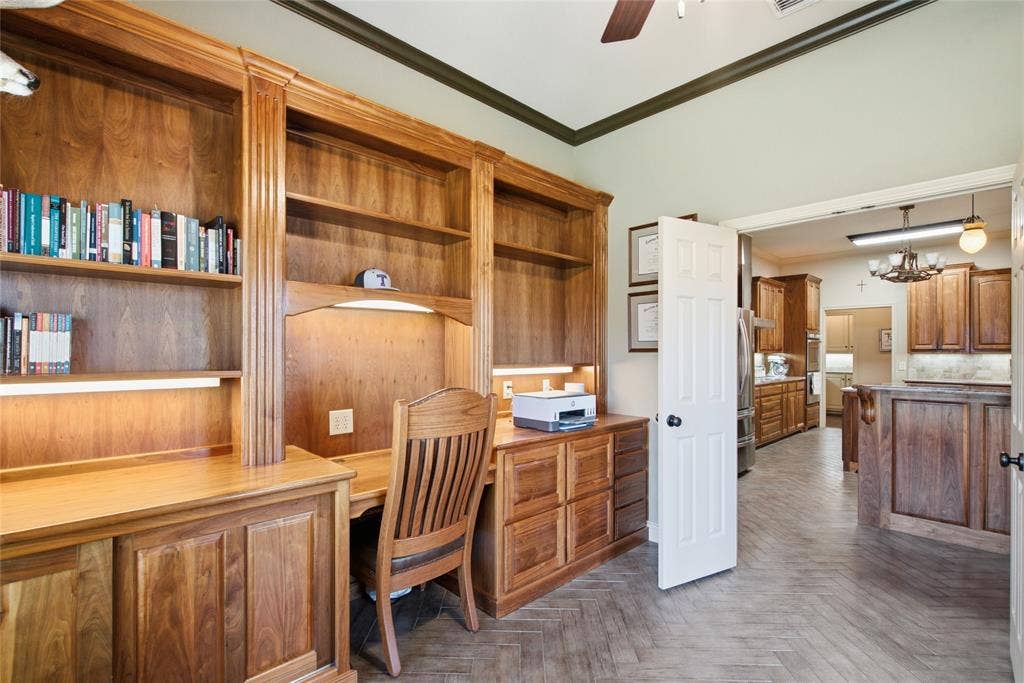 800 Cottonwood Court, Stephenville, TX 76401