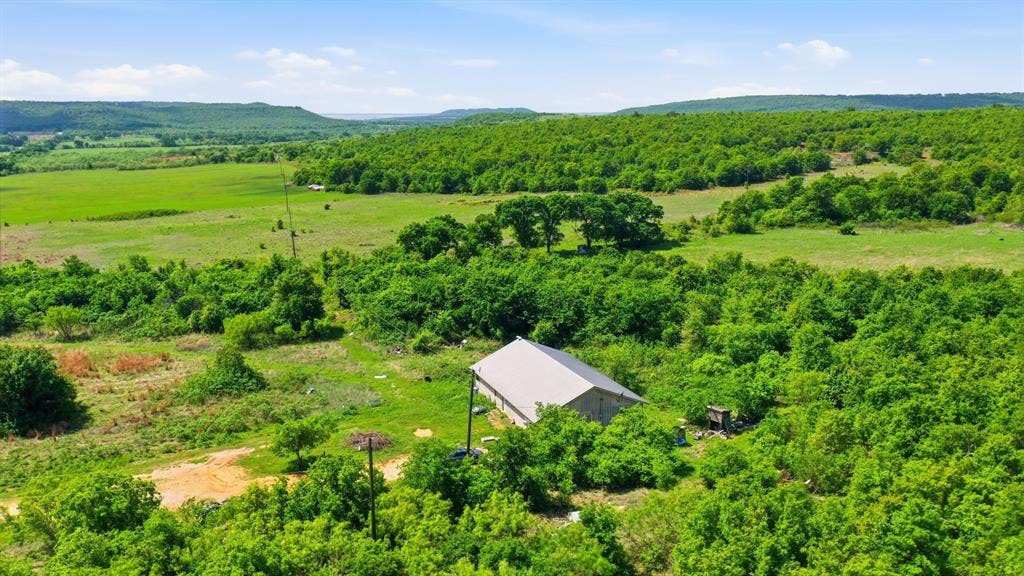 3180 Rock Creek Road, Jacksboro, TX 76458