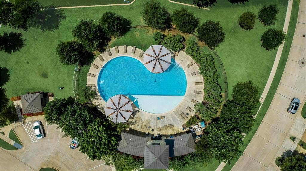 6112 Black Swan Circle, Garland, TX 75044 6112 Black Swan Circle, Garland, TX 75044