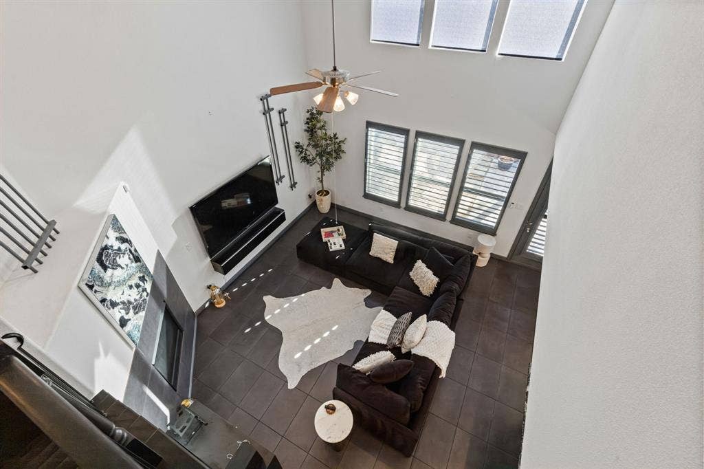 6112 Black Swan Circle, Garland, TX 75044 6112 Black Swan Circle, Garland, TX 75044