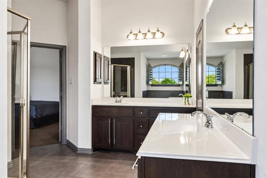 6112 Black Swan Circle, Garland, TX 75044 6112 Black Swan Circle, Garland, TX 75044