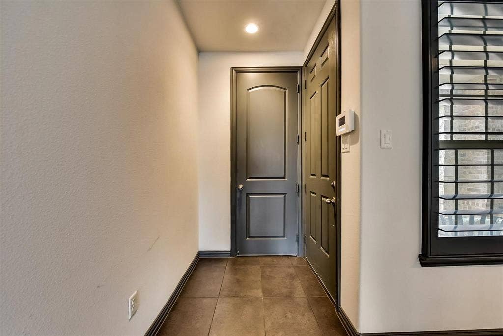 6112 Black Swan Circle, Garland, TX 75044 6112 Black Swan Circle, Garland, TX 75044