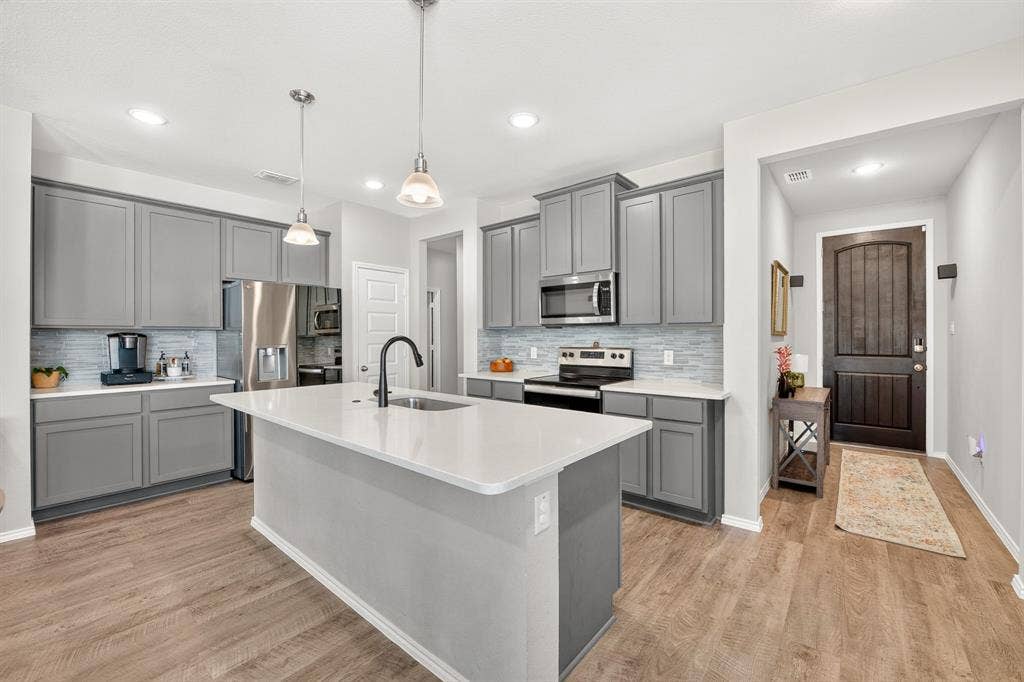 10141 Revere Drive, Providence Village, TX 76227 10141 Revere Drive, Providence Village, TX 76227