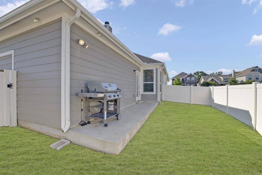 10141 Revere Drive, Providence Village, TX 76227 10141 Revere Drive, Providence Village, TX 76227