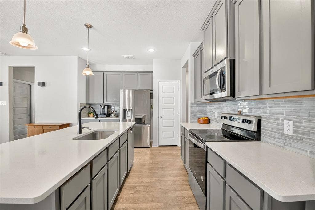 10141 Revere Drive, Providence Village, TX 76227 10141 Revere Drive, Providence Village, TX 76227