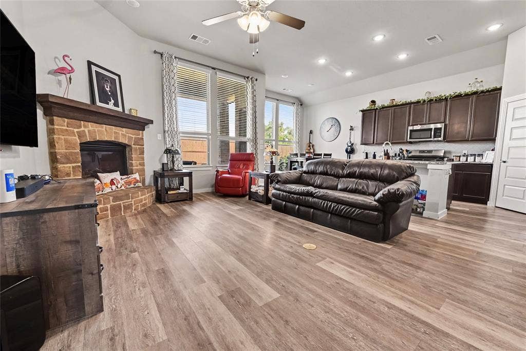 1548 Seminole Drive, Forney, TX 75126 1548 Seminole Drive, Forney, TX 75126
