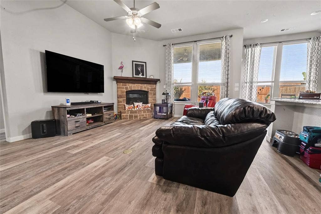 1548 Seminole Drive, Forney, TX 75126 1548 Seminole Drive, Forney, TX 75126