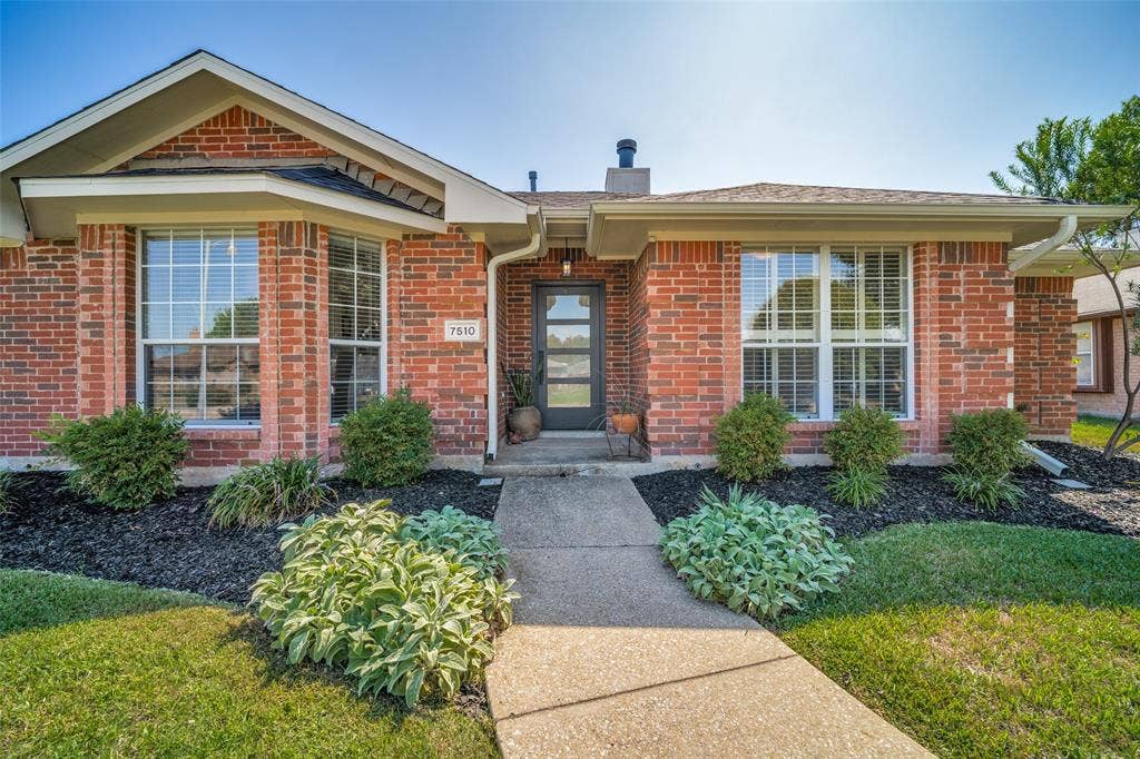 7510 Aberdeen Drive, Rowlett, TX 75089