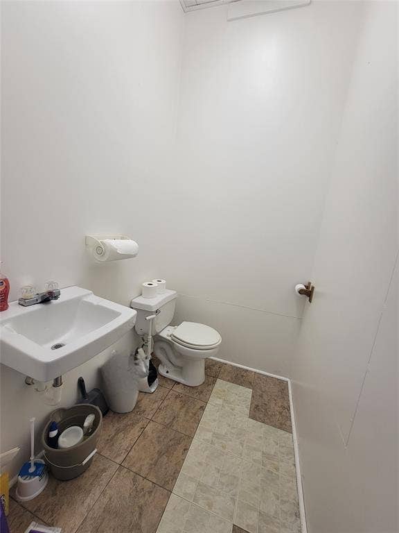 1835 S 7th Street, Abilene, TX 79602 Bathroom