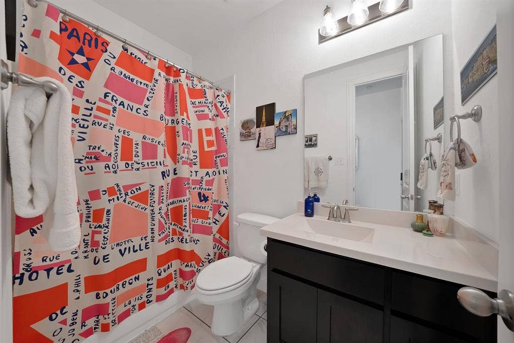 15032 Chipwood Drive, Aledo, TX 76008 shower tub combo