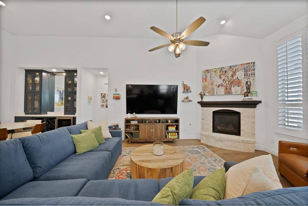 15032 Chipwood Drive, Aledo, TX 76008 Gas fire place, dog door, custom shutters, ceiling fan