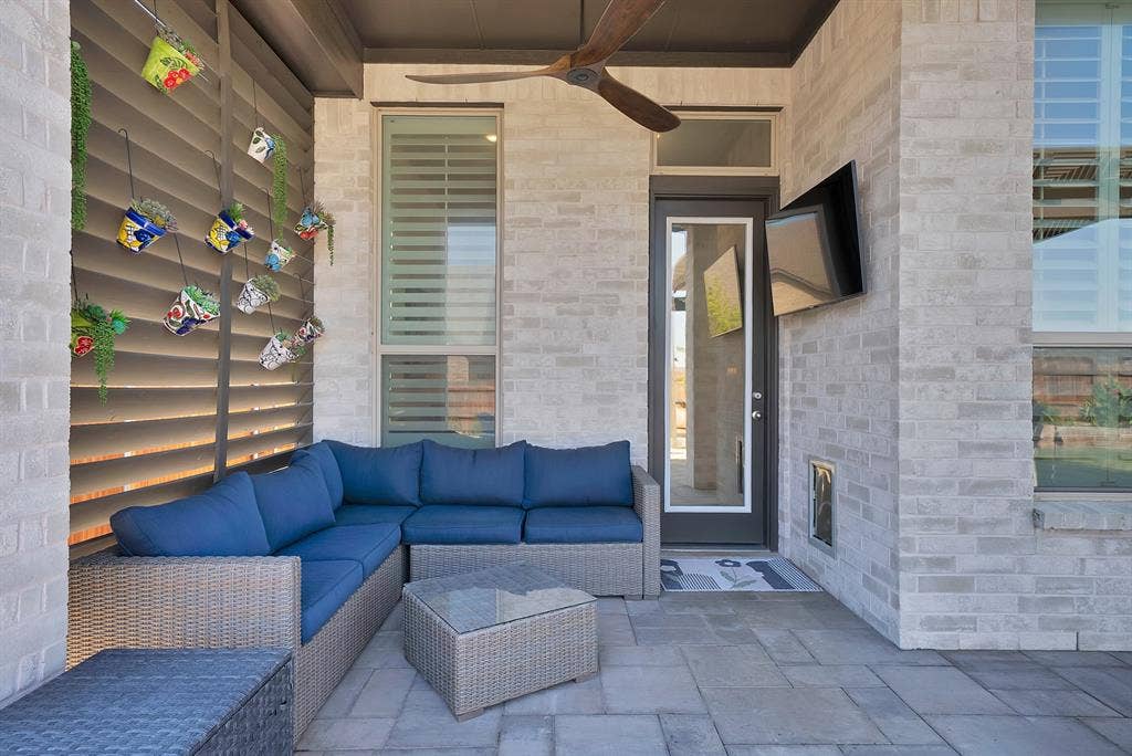15032 Chipwood Drive, Aledo, TX 76008 covered patio, outdoor tv and mount
