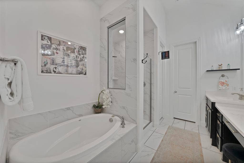15032 Chipwood Drive, Aledo, TX 76008 double sinks, vanity, walk in shower, garden tub, walk in closet, toilet room