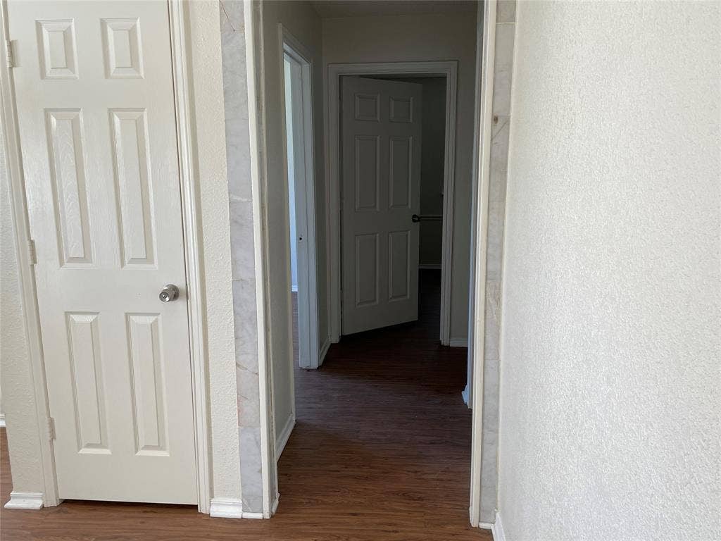 971 N Brookside Drive, Cedar Hill, TX 75104