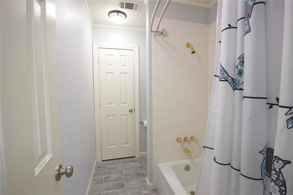4707 River Hill Circle, Dallas, TX 75287 4707 River Hill Circle, Dallas, TX 75287
