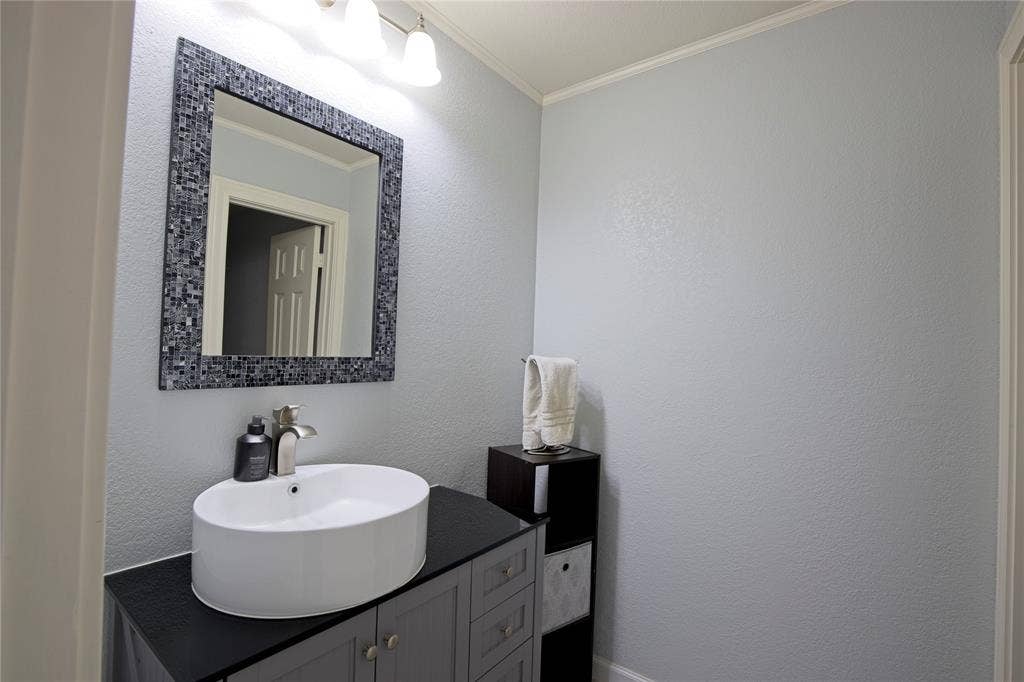 4707 River Hill Circle, Dallas, TX 75287 4707 River Hill Circle, Dallas, TX 75287