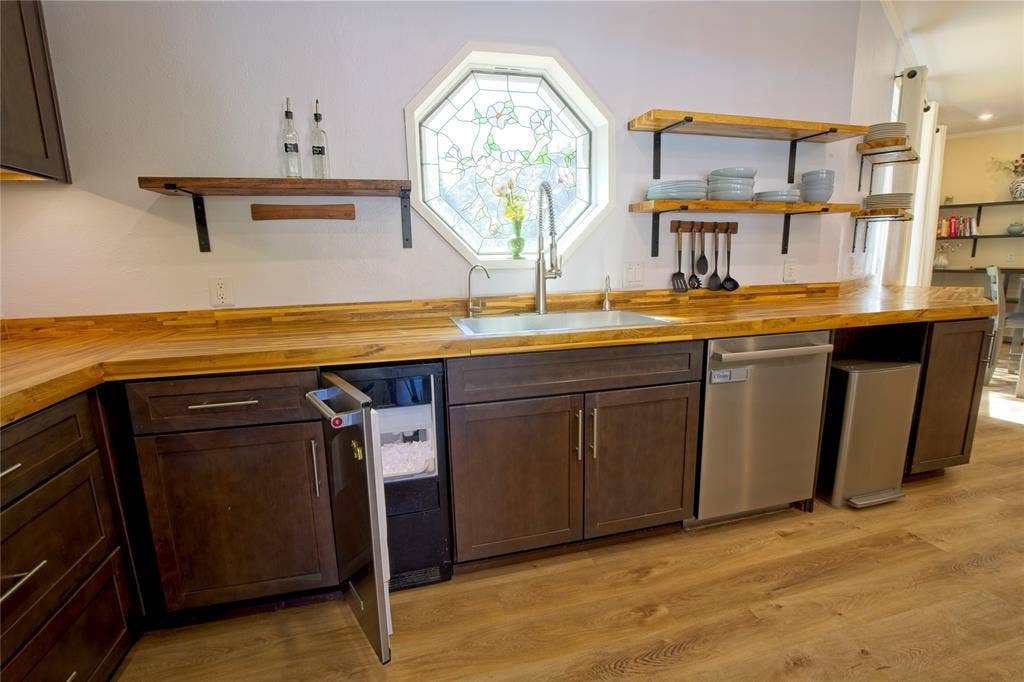 4707 River Hill Circle, Dallas, TX 75287 4707 River Hill Circle, Dallas, TX 75287