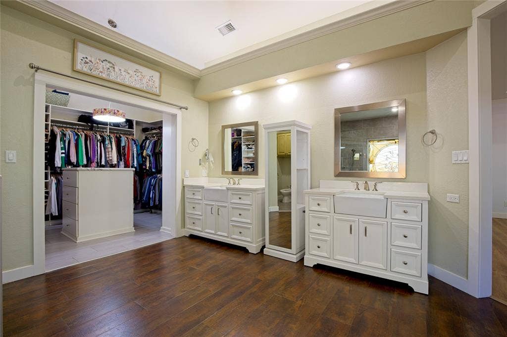 4707 River Hill Circle, Dallas, TX 75287 4707 River Hill Circle, Dallas, TX 75287
