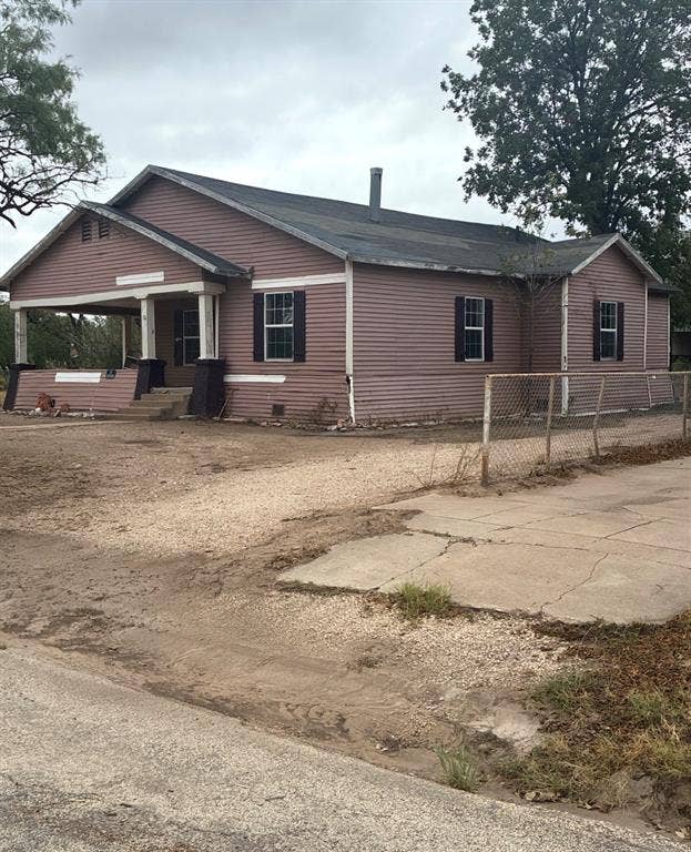 Property photo for 324 Avenue A, Hamlin, TX