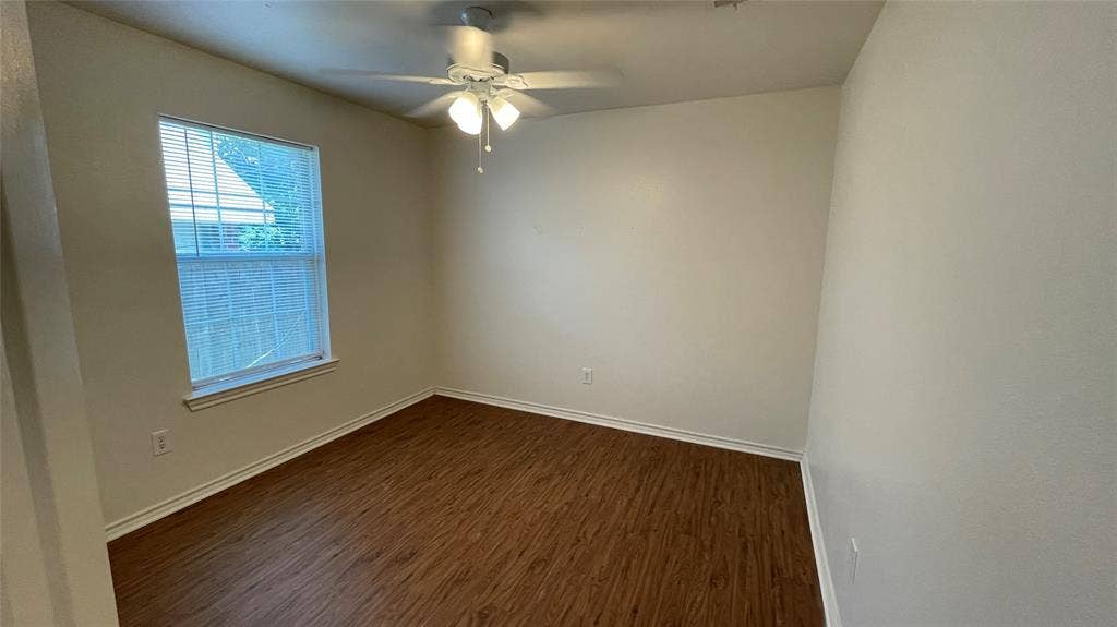 921 Simon Drive, Cedar Hill, TX 75104