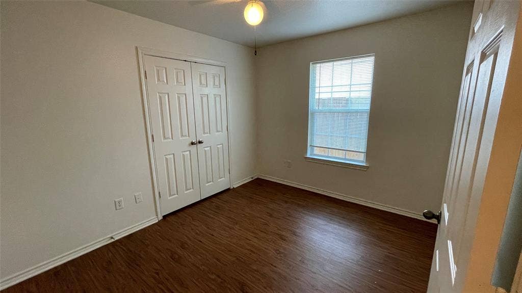 921 Simon Drive, Cedar Hill, TX 75104
