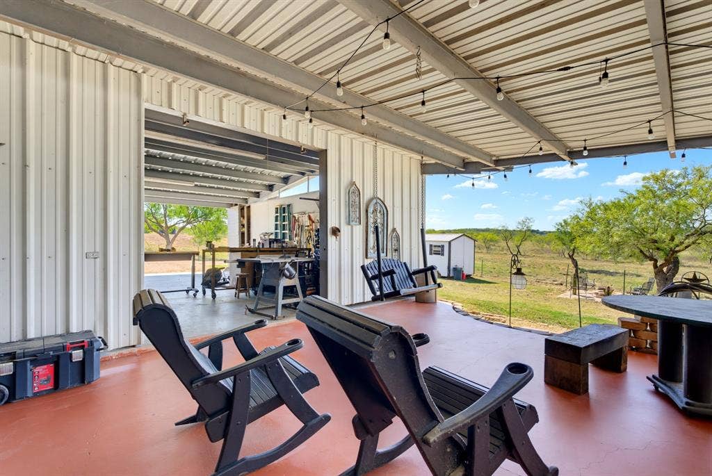 Covered Back Patio off Garage