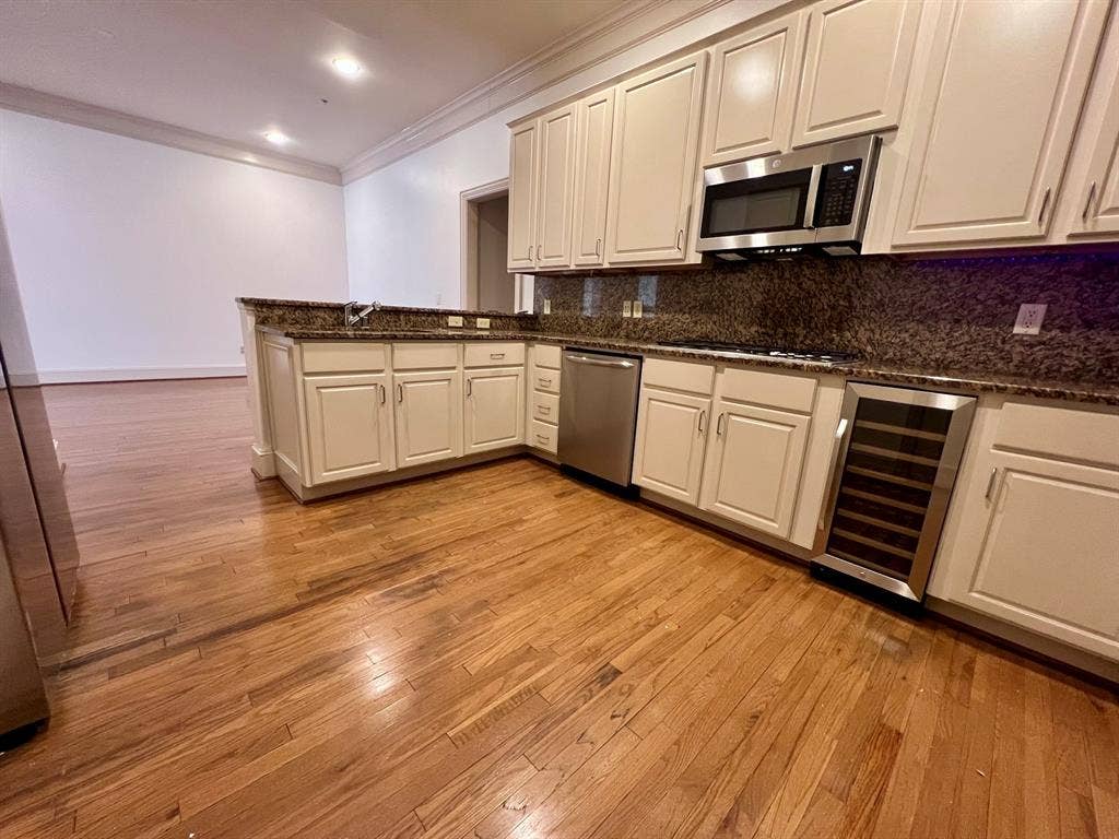 2885 Woodside Street, #203, Dallas, TX 75204 2885 Woodside Street, #203, Dallas, TX 75204