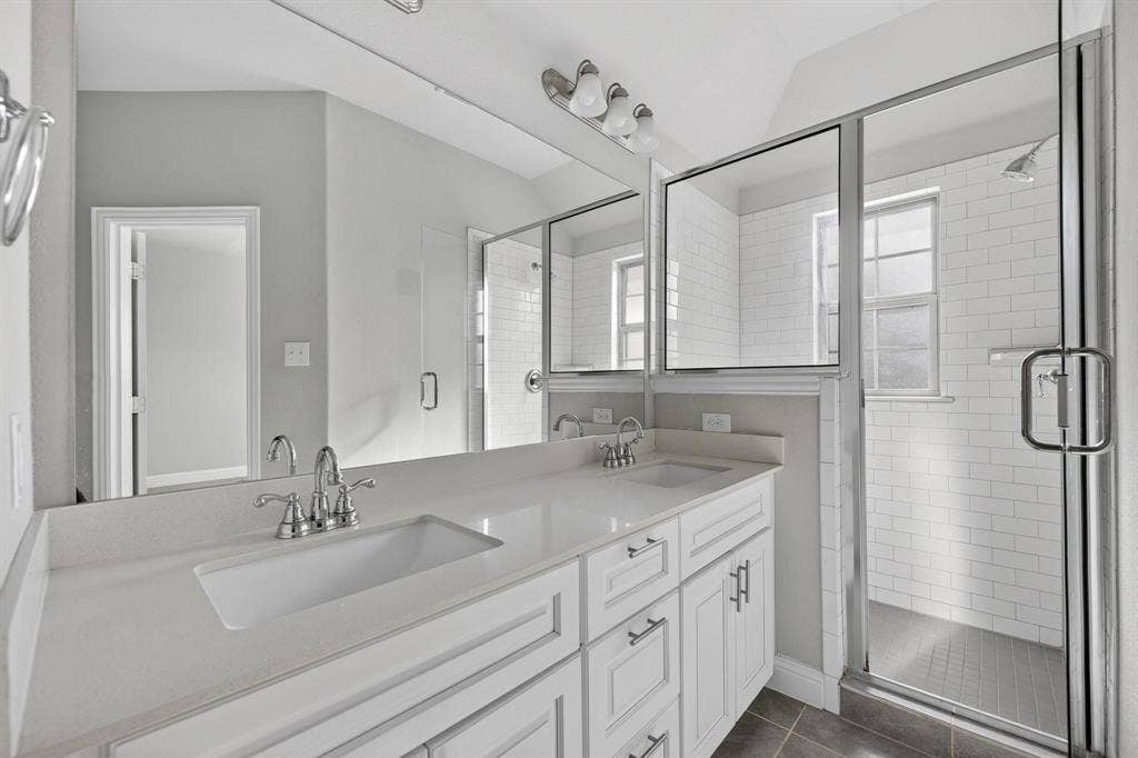 6428 Hermosa Drive, Plano, TX 75024 6428 Hermosa Drive, Plano, TX 75024