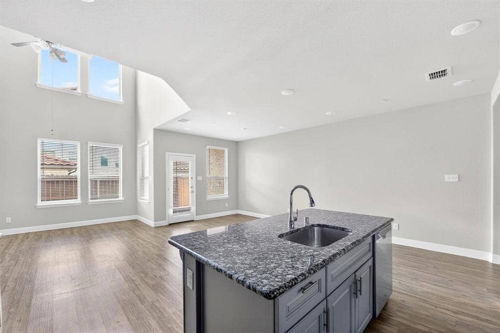 6428 Hermosa Drive, Plano, TX 75024 6428 Hermosa Drive, Plano, TX 75024