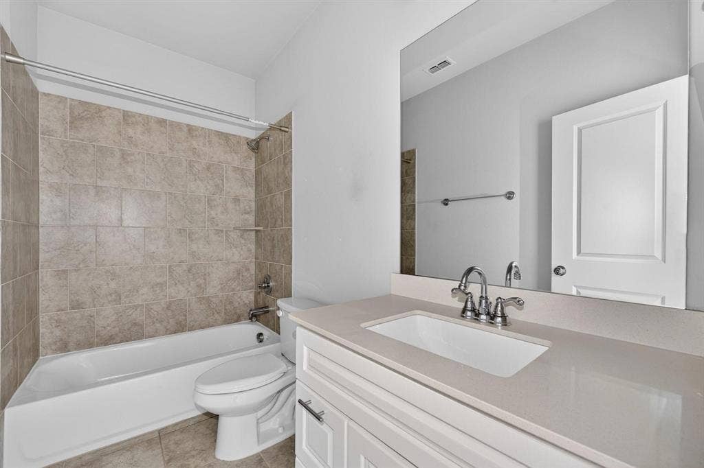 6428 Hermosa Drive, Plano, TX 75024 6428 Hermosa Drive, Plano, TX 75024