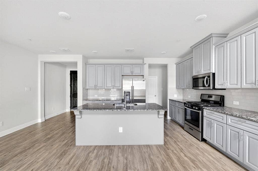6428 Hermosa Drive, Plano, TX 75024 6428 Hermosa Drive, Plano, TX 75024