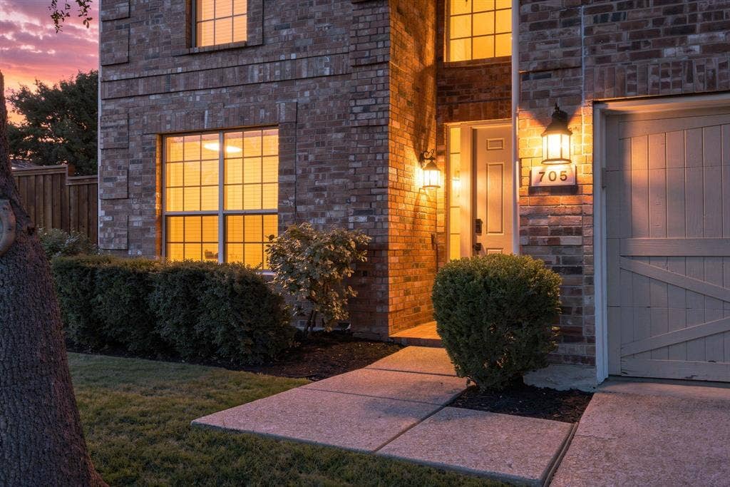705 Royal Crest Court, McKinney, TX 75072 705 Royal Crest Court, McKinney, TX 75072