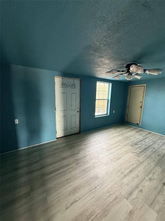 11305 Wortham Bend Road, Waco, TX 76708 Bonus room.