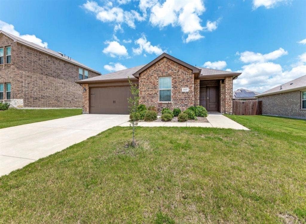 15127 Athena Drive, Dallas, TX 75253 15127 Athena Drive, Dallas, TX 75253