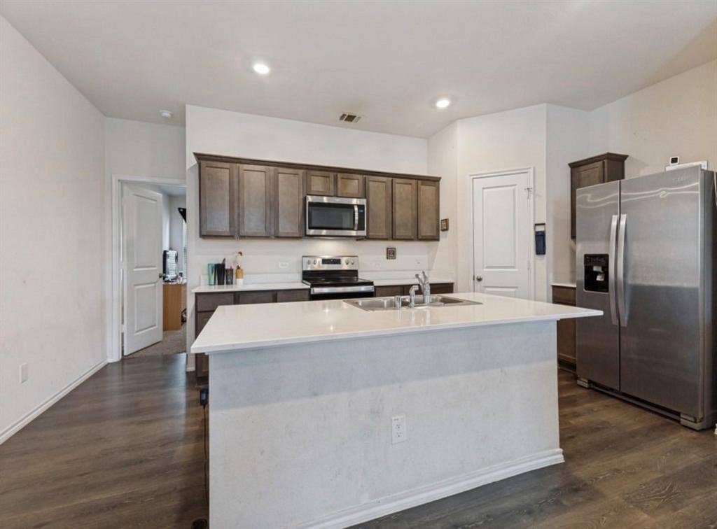 15127 Athena Drive, Dallas, TX 75253 15127 Athena Drive, Dallas, TX 75253