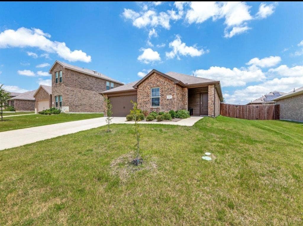 15127 Athena Drive, Dallas, TX 75253 15127 Athena Drive, Dallas, TX 75253